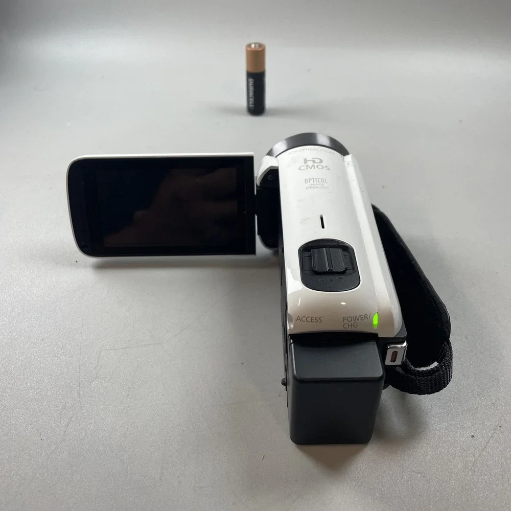 Canon VIXIA HF R700 Full HD Camcorder 57x Zoom White